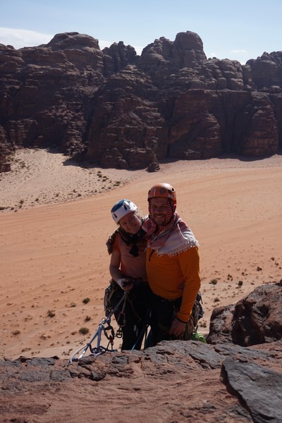 To fornøyde klatrere, cirka 2 minutter før vi skulle kjempe mot gigantisk taudrag.